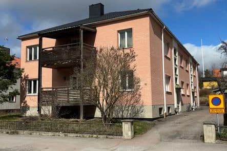 Nyrenoverad 2 rok nära centrum