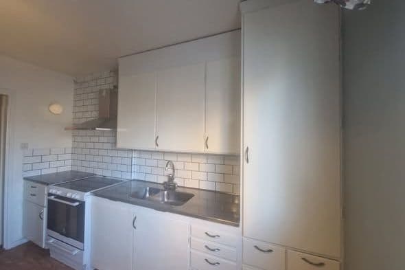 Renoverad 2 rok nära resecentrum